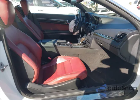 2013 Mercedes-Benz E 350 z USA, uszkodzony, nr VIN WDDKJ5KB8DF192911